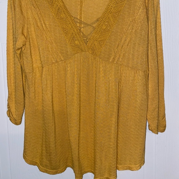 Maurice’s mustard blouse XL - Picture 6 of 11
